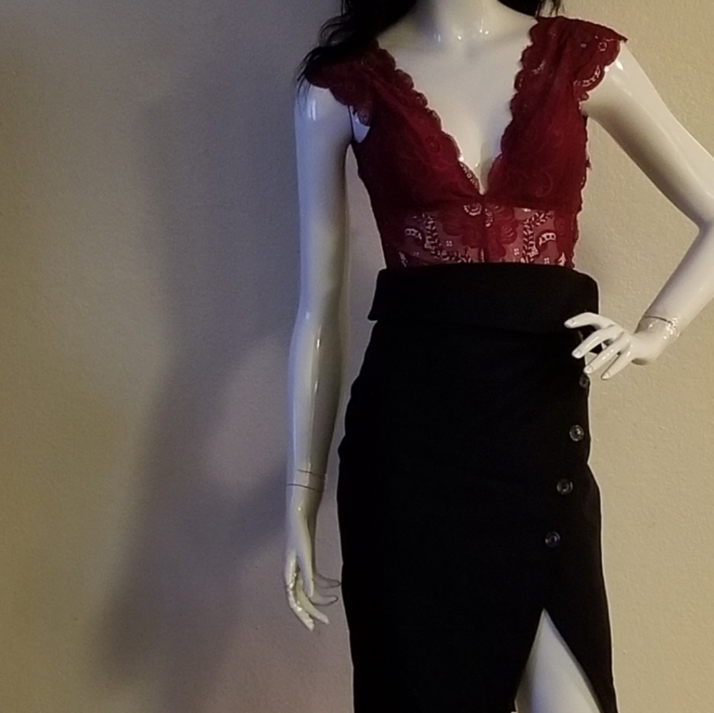 Lace body/black skirt